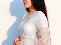 Isha sharma2002